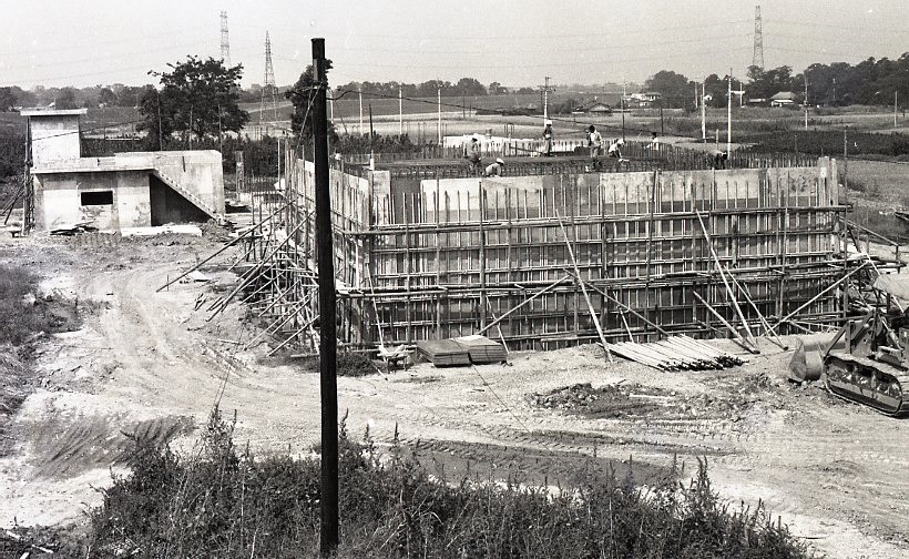 1972　吹塚浄水場建設中306.jpg